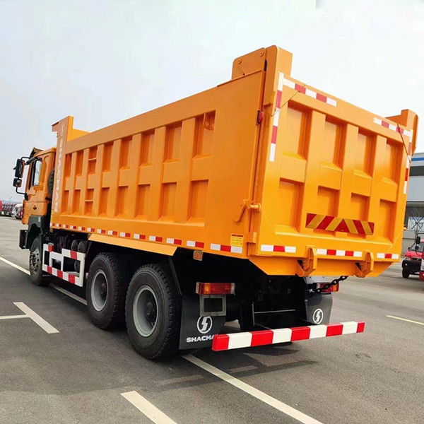 Τεχνικά φορτηγά Shacman 300-400L χωρητικότητα δεξαμενής καυσίμου και τύπου ντίζελ καυσίμου με 2 θέσεις